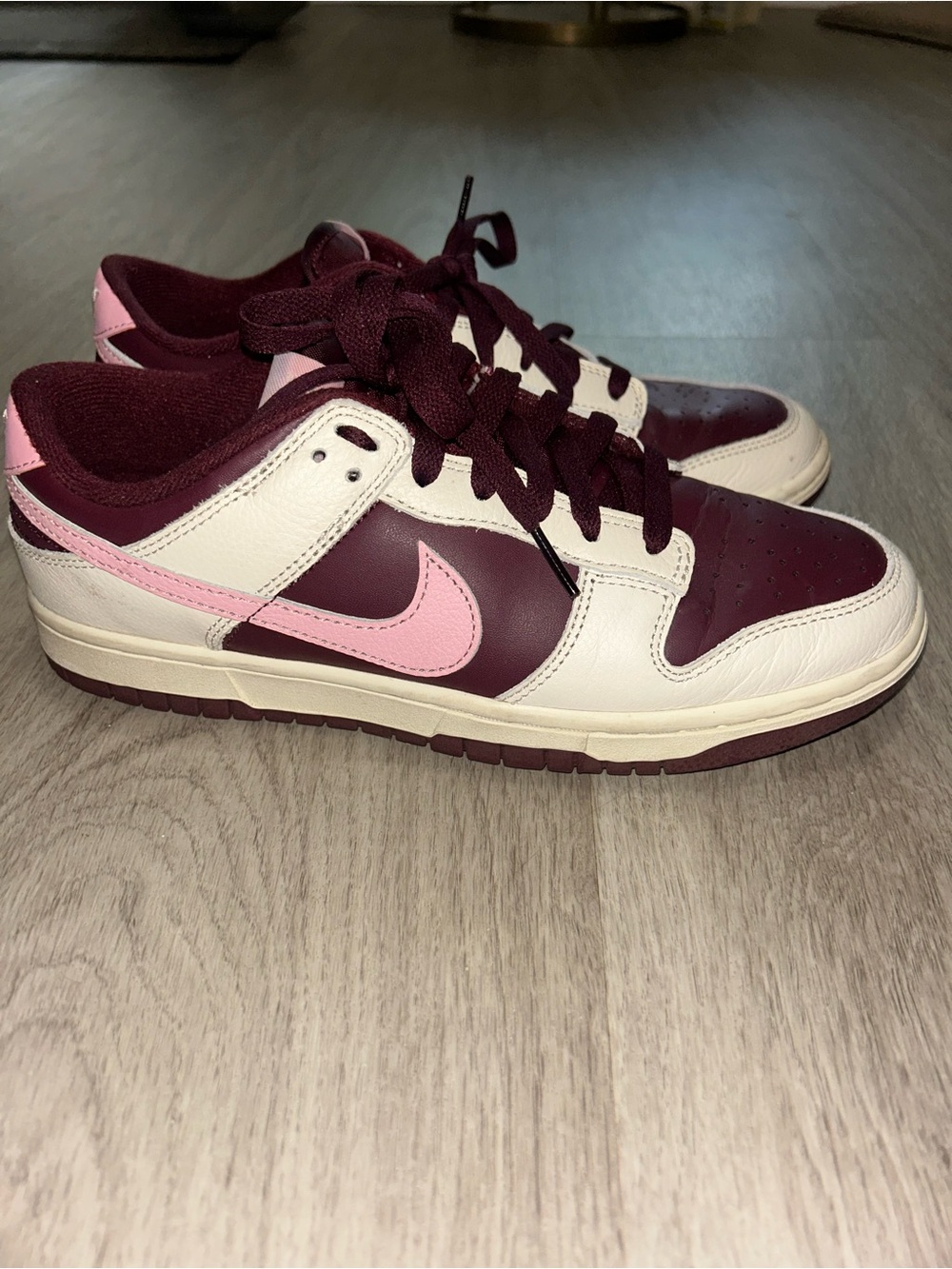 Nike Dunk Low Retro PRM Valentine's Day 2023 Size 7.5 men DR9705-100 Maroon Pink